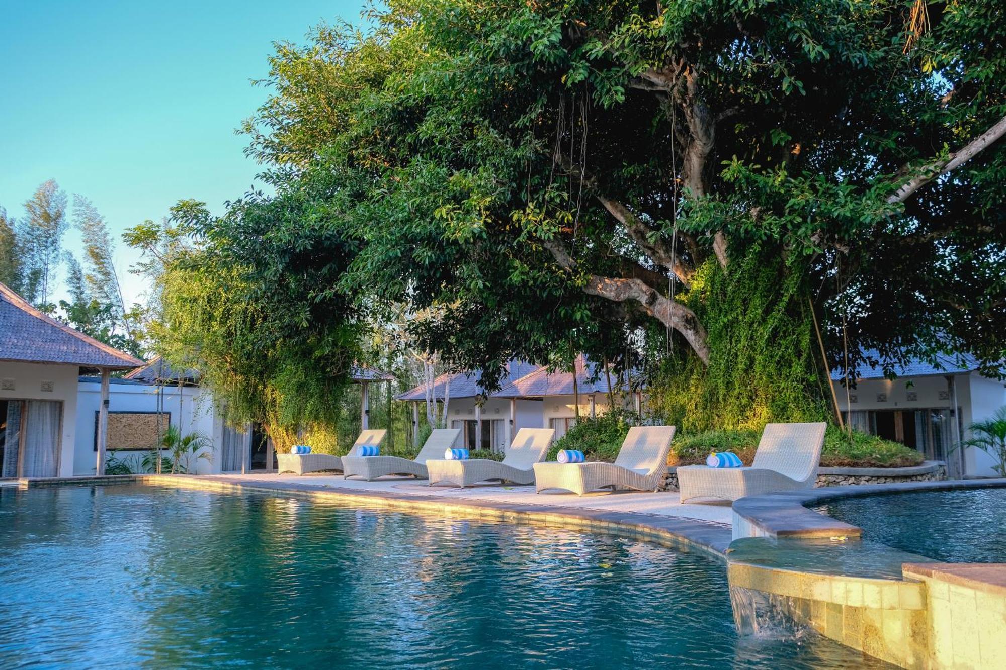 Batununggul Caspla Resort By Loccal Collection מראה חיצוני תמונה