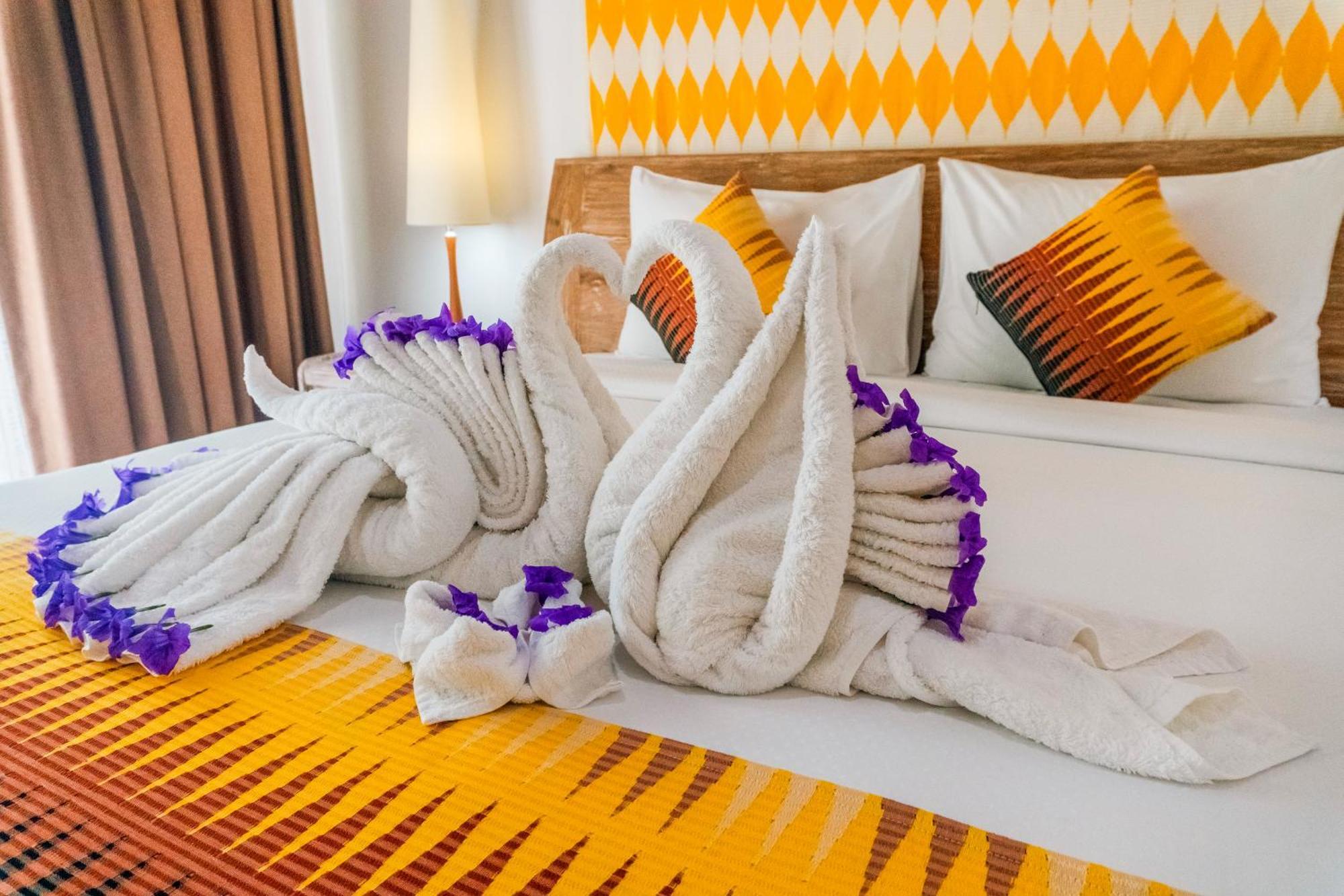 Batununggul Caspla Resort By Loccal Collection מראה חיצוני תמונה